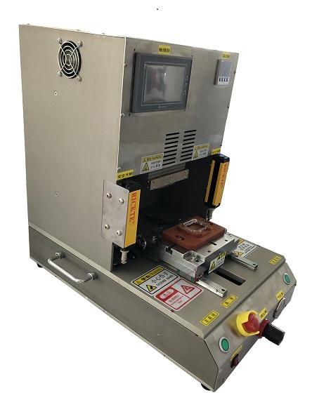 伺服熱熔機的作用原理